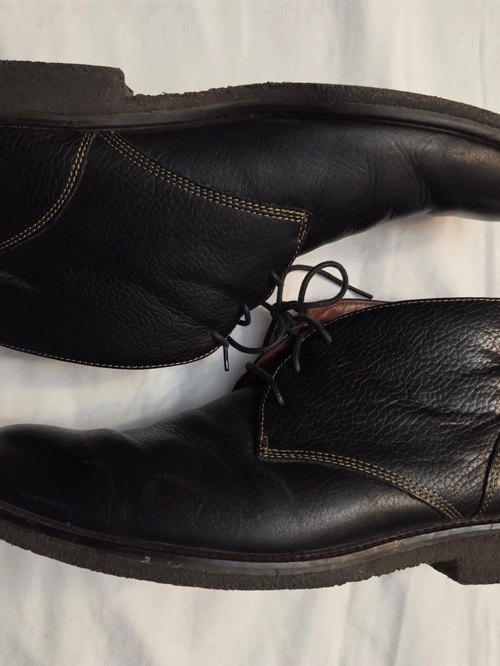 Johnston & Murphy Black Leather Lace-Up Chukka Boots